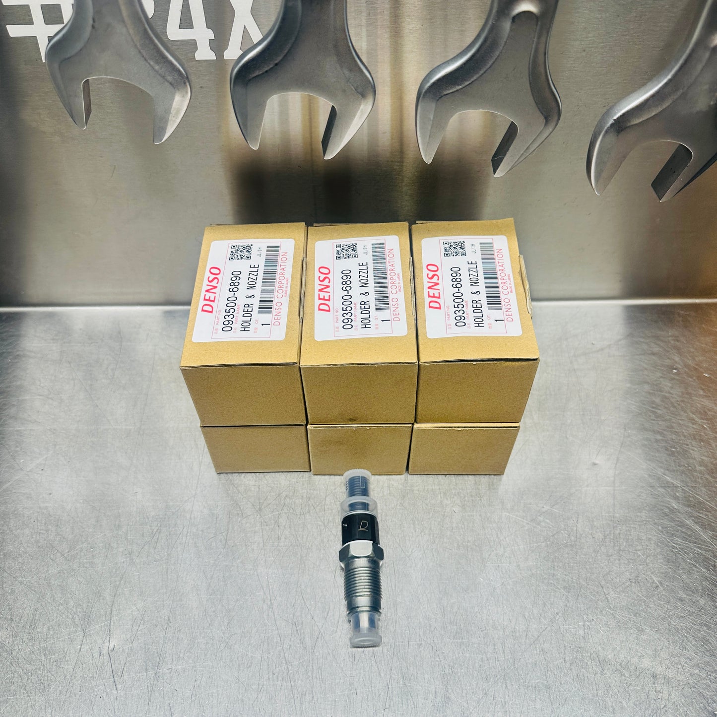 1HZ INJECTOR SET- BRAND NEW OUTRIGHT
