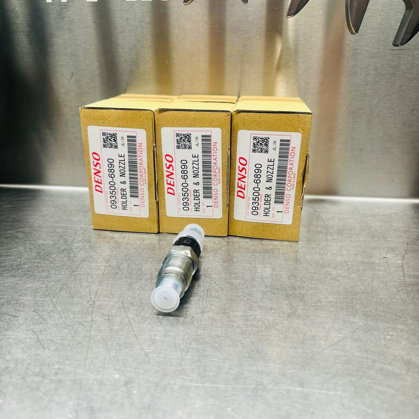 1HZ INJECTOR SET- BRAND NEW OUTRIGHT
